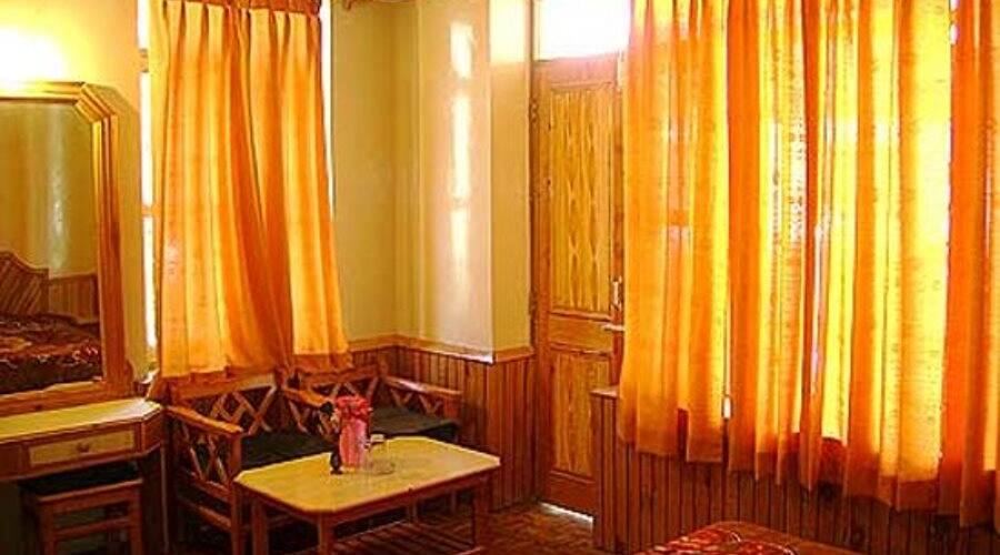 Hotel River West Cottage, Manali 3
